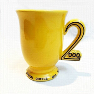 𝅺yellow Vintage Y2K Mug